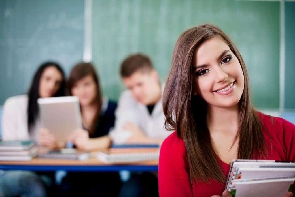 BECAS PARA VENEZOLANOS