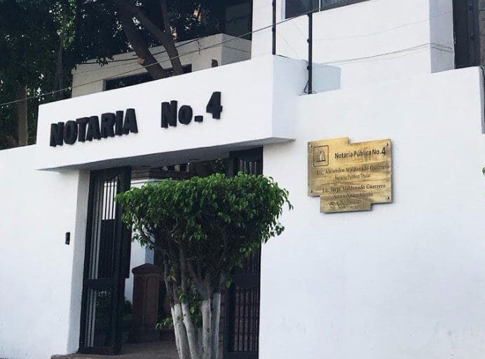 notaria 4